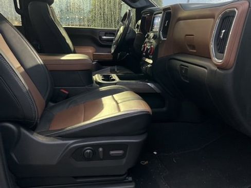 Used 2023 Chevrolet Silverado 2500 High Country w/ Z71 Off-Road Package image 10