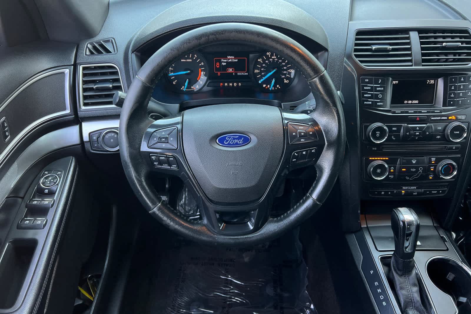 Used 2017 Ford Explorer XLT FWD image 15