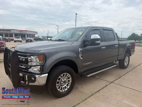 Used 2022 Ford F250 XLT w/ XLT Premium Package AWD/4WD image 1