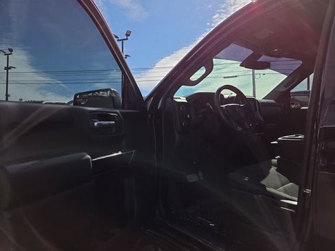 Used 2021 Chevrolet Silverado 1500 Custom Trail Boss w/ Midnight Edition image 7