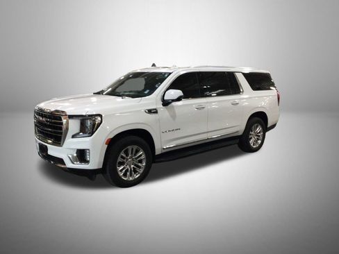 Used 2022 GMC Yukon XL SLT w/ SLT Premium Package AWD/4WD image 2