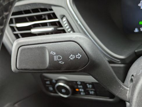 Used 2024 Ford Escape Platinum w/ Premium Technology Package FWD image 27