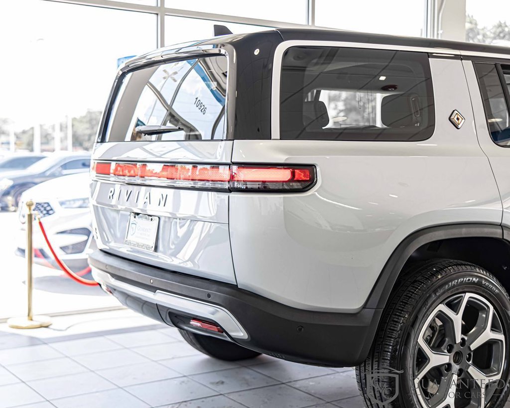 Used 2024 Rivian R1S Adventure Dual AWD/4WD image 14