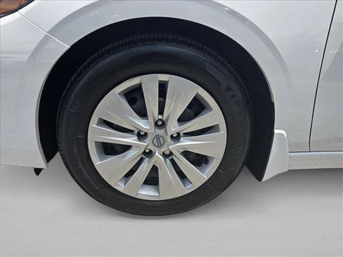 Certified 2025 Nissan Sentra S FWD image 22