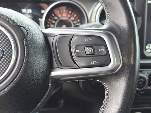 Used 2022 Jeep Wrangler Unlimited Sahara w/ Cold Weather Group image 24