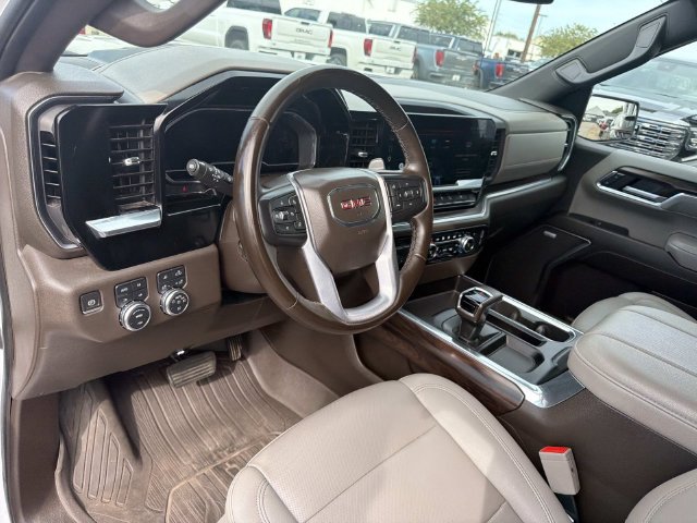 Used 2023 GMC Sierra 1500 SLT w/ SLT Premium Plus Package AWD/4WD image 22