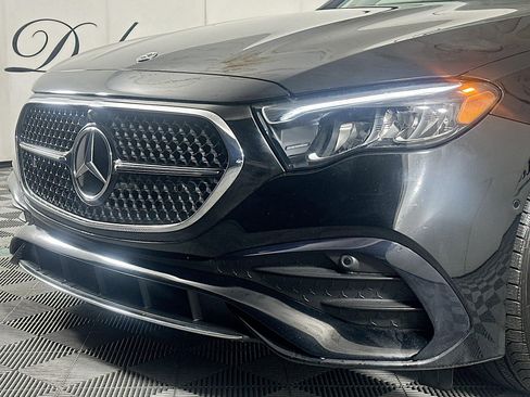 Used 2025 Mercedes-Benz E 450 4MATIC Sedan w/ MBUS Superscreen Package image 31