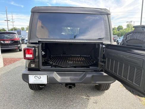 Used 2022 Jeep Wrangler Unlimited Sport AWD/4WD image 8