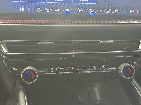 Used 2024 Chevrolet Traverse RS w/ LPO, Floor Liner Package image 25