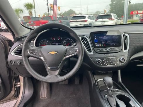 Used 2024 Chevrolet Malibu LT FWD image 15