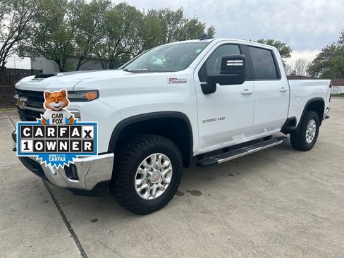 Used 2024 Chevrolet Silverado 2500 LT image 1