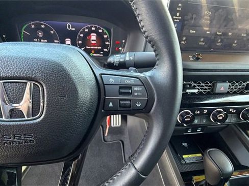 Used 2025 Honda Accord Sport image 28