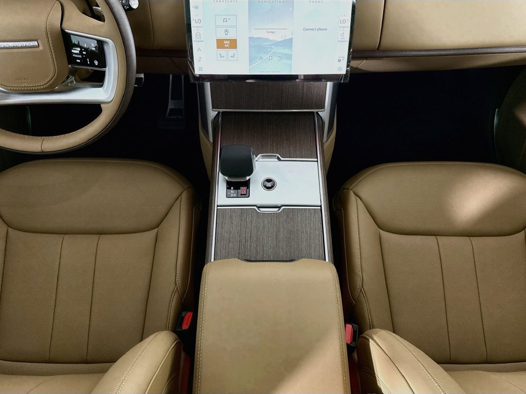 New 2026 Land Rover Range Rover SE AWD/4WD image 16