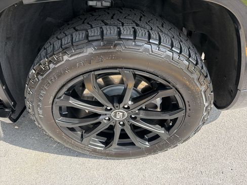 Used 2025 Jeep Grand Cherokee L Summit AWD/4WD image 12