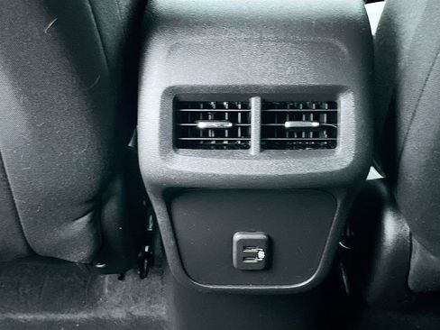 Used 2022 Chevrolet Equinox LS w/ LS Convenience Package image 22