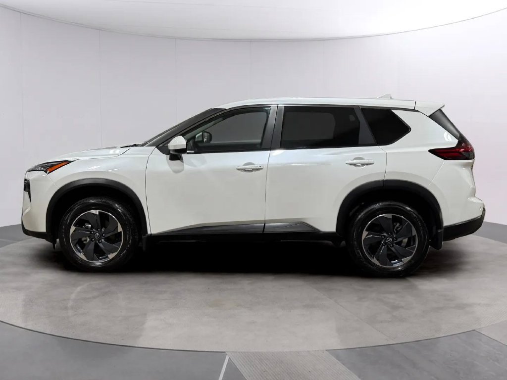 Certified 2026 Nissan Rogue SV AWD/4WD image 6