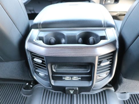 Used 2025 RAM 3500 Laramie AWD/4WD image 32