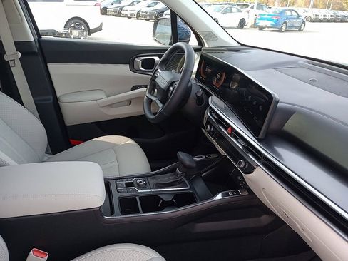 New 2026 Kia Sorento S w/ S Panoramic Sunroof Package image 7