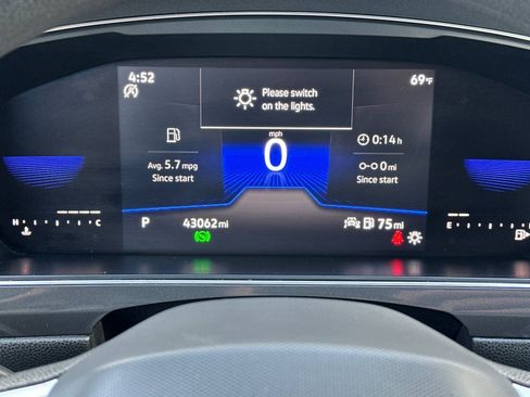 Used 2022 Volkswagen Tiguan S image 26