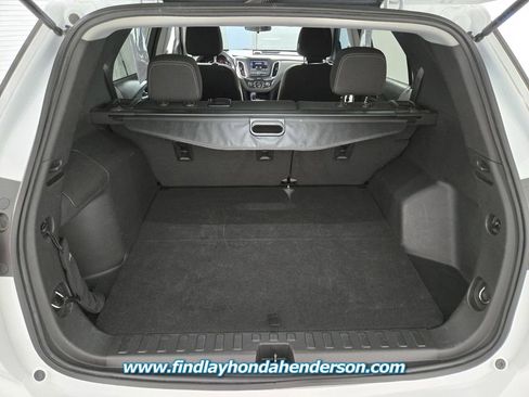 Used 2022 Chevrolet Equinox LS w/ LS Convenience Package image 12