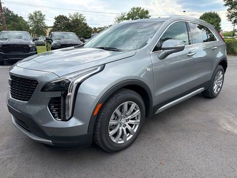 Used 2023 Cadillac XT4 Premium Luxury FWD image 7