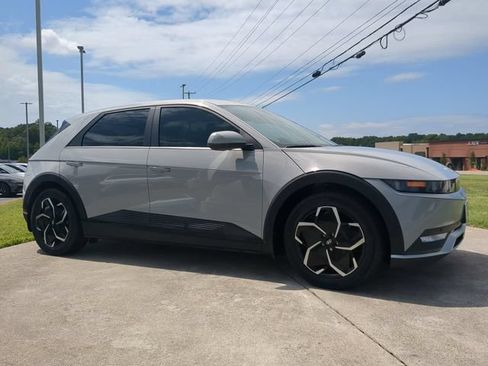 Used 2023 Hyundai Ioniq 5 SEL RWD image 2