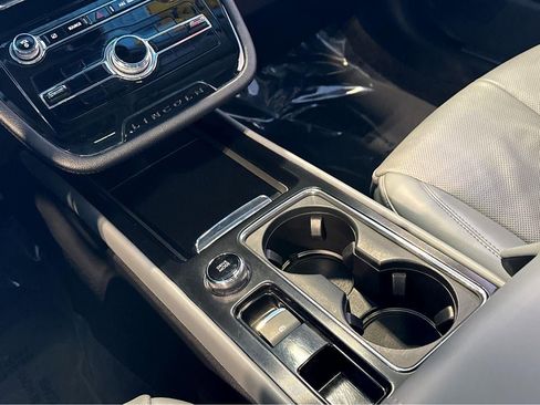 Used 2022 Lincoln Corsair Reserve w/ Equipment Group 201A image 24