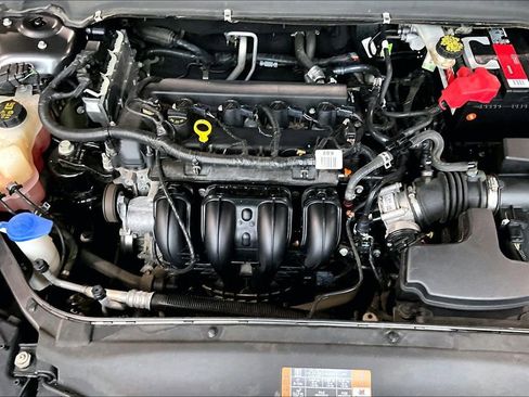 Used 2016 Ford Fusion SE FWD image 29