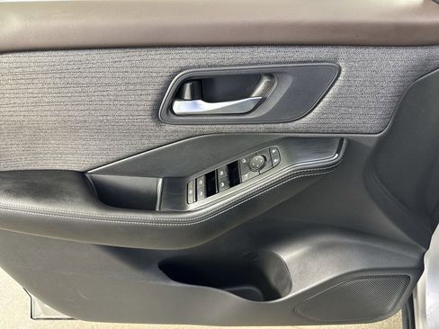 Certified 2022 Nissan Rogue SV AWD/4WD image 19