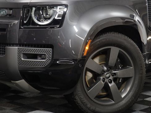 Used 2023 Land Rover Defender 110 V8 image 3