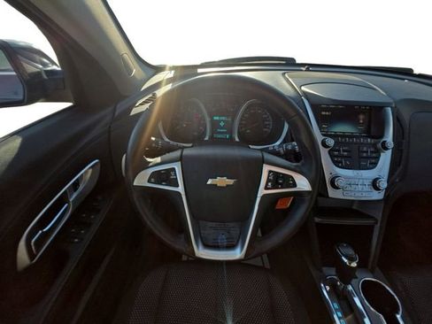 Used 2017 Chevrolet Equinox LT w/ Convenience Package image 12