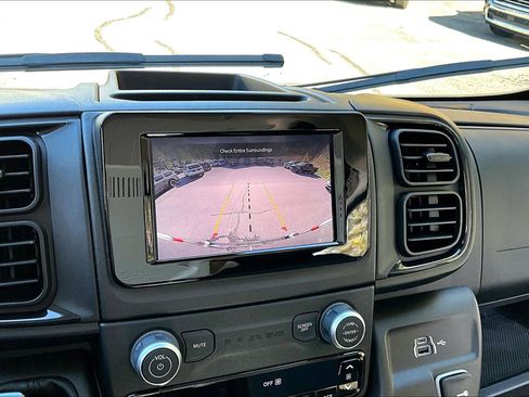 Used 2025 RAM ProMaster 1500 w/ Safety Group FWD image 21