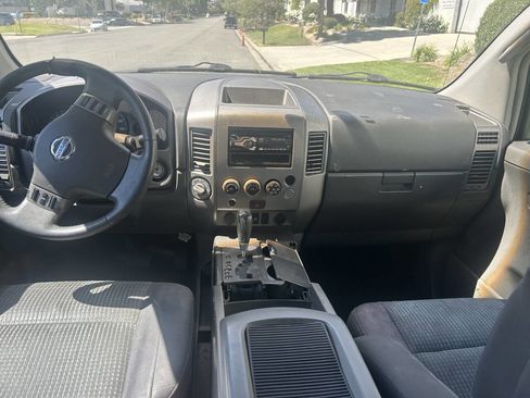 Used 2005 Nissan Titan SE w/ (R02) SE Off-Road Pkg image 8