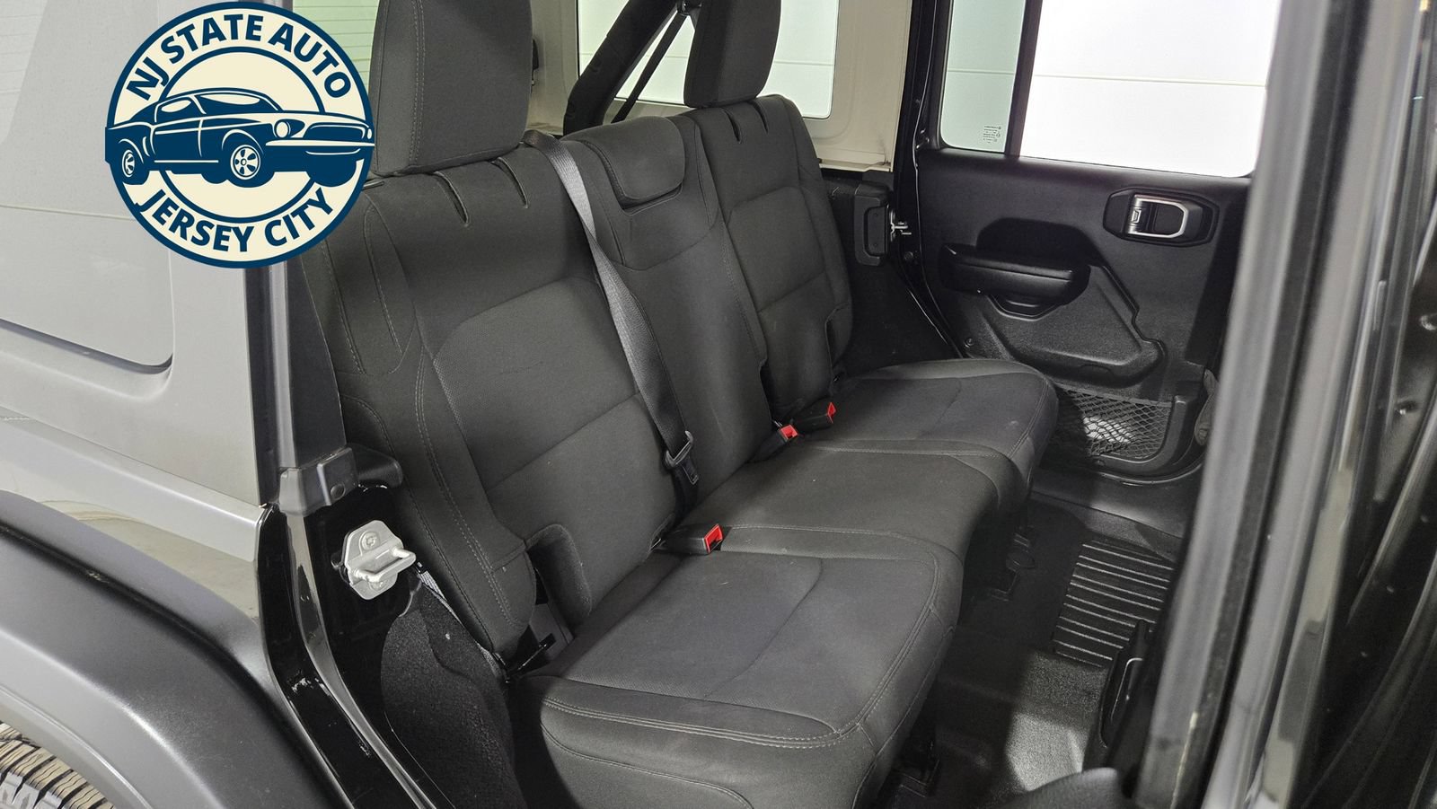 Used 2021 Jeep Wrangler Unlimited Sport AWD/4WD image 32