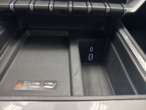 Used 2025 GMC Acadia Elevation image 19