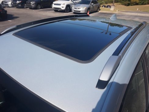 Used 2022 Chevrolet Bolt EUV Premier w/ Launch Edition image 14