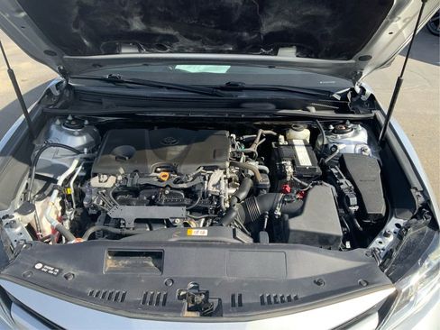 Used 2019 Toyota Camry LE image 24