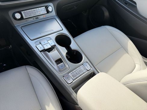 Used 2023 Hyundai Kona Limited w/ Cargo Package FWD image 18