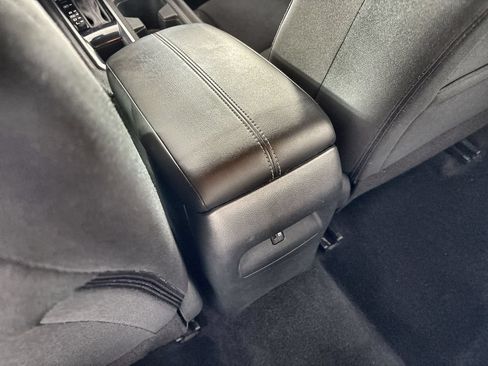 Used 2024 Nissan Sentra SV FWD image 21