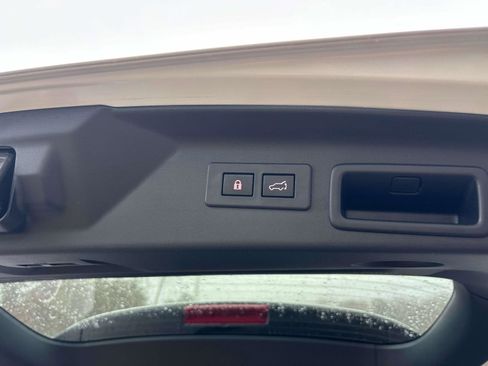 Certified 2025 Subaru Forester Premium image 15