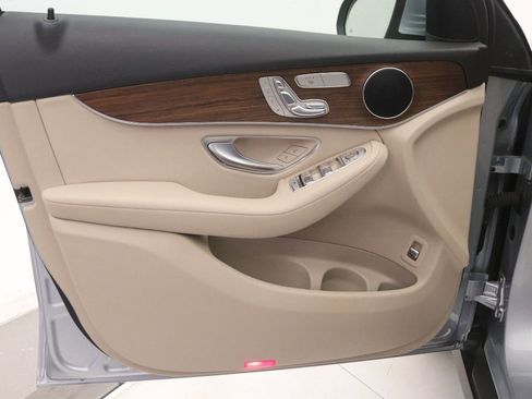 Certified 2022 Mercedes-Benz GLC 300 image 19