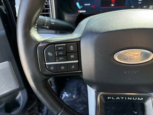 Used 2024 Ford F250 Platinum image 33