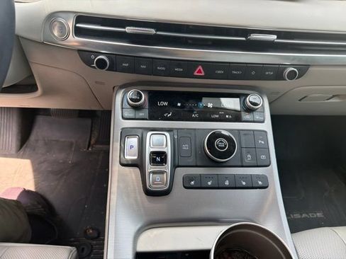 Used 2023 Hyundai Palisade Calligraphy w/ Winter Package FWD image 8