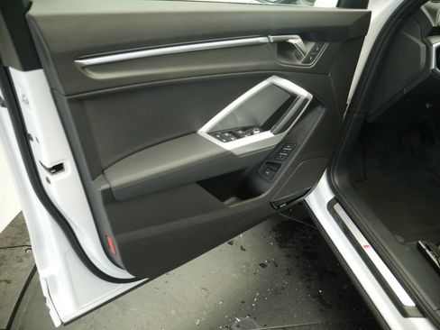 Certified 2023 Audi Q3 2.0T Premium Plus AWD/4WD image 5