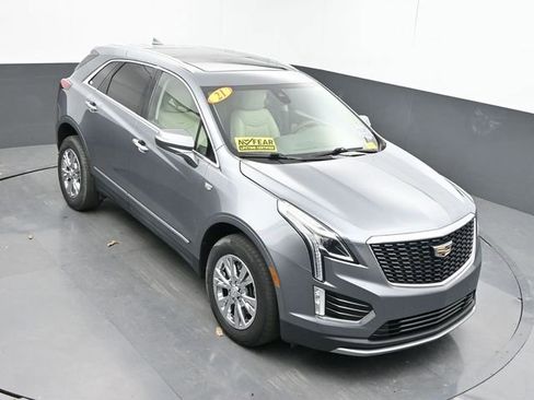 Used 2021 Cadillac XT5 Premium Luxury w/ LPO, Floor Liner Package AWD/4WD image 41