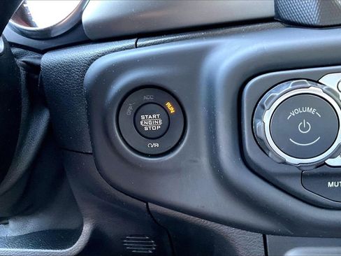 Used 2021 Jeep Wrangler Unlimited Rubicon AWD/4WD image 27