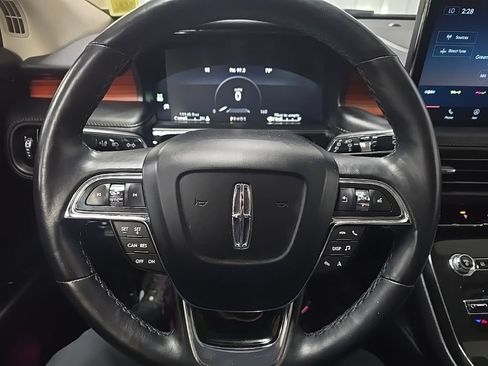 Used 2023 Lincoln Nautilus Reserve AWD/4WD image 24