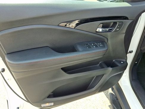 Used 2024 Honda Ridgeline Black Edition image 13