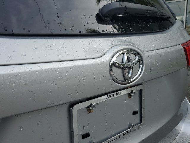 Used 2019 Toyota Highlander LE FWD image 7