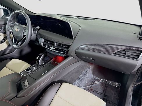 Used 2025 Cadillac CT5 Sport w/ Technology Package image 29